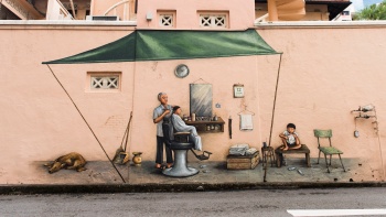 Mural 'Barber’ oleh Yip Yew Chong di Everton Road