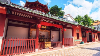 Interior Thian Hock Keng Temple