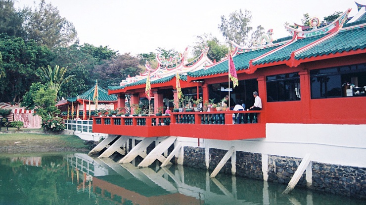 Exterior shot of the Da Bo Gong Temple on Kusu Island