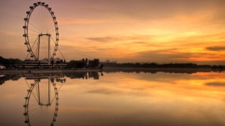 Silhouette of the Singapore Flyer during dusk